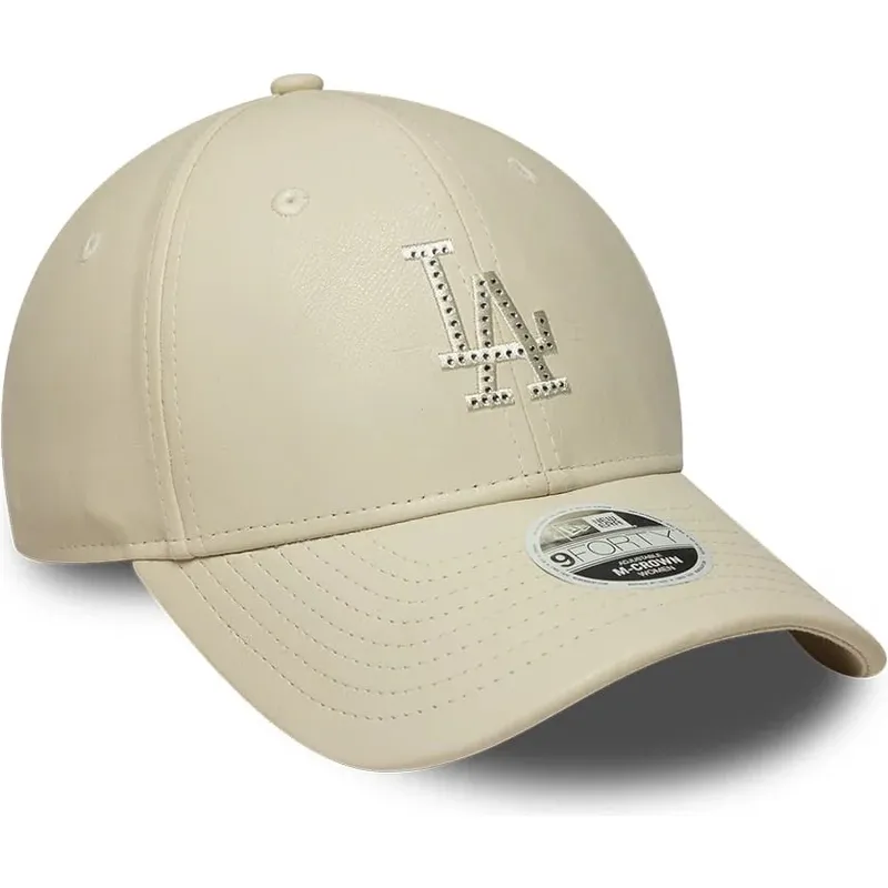 bone-curvo-bege-snapback-para-mulheres-com-logo-bege-9forty-m-crown-pu-diamante-da-los-angeles-dodgers-mlb-da-new-era bone-curvo-bege-snapback-para-mulheres-com-logo-bege-9forty-m-crown-pu-diamante-da-los-angeles-dodgers-mlb-da-new-era