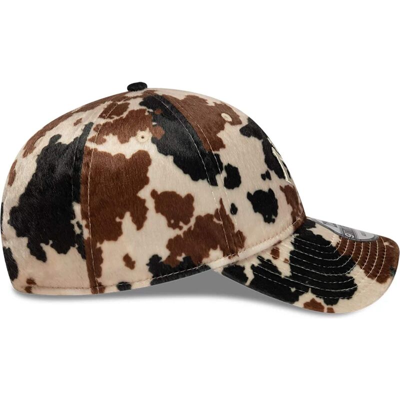 bone-curvo-castanho-ajustavel-9twenty-animal-print-da-new-york-yankees-mlb-da-new-era bone-curvo-castanho-ajustavel-9twenty-animal-print-da-new-york-yankees-mlb-da-new-era