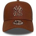 bone-trucker-castanho-com-logo-castanho-e-frame-outline-da-new-york-yankees-mlb-da-new-era