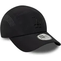 bone-trucker-preto-com-logo-preto-runner-tech-midi-da-los-angeles-dodgers-mlb-da-new-era