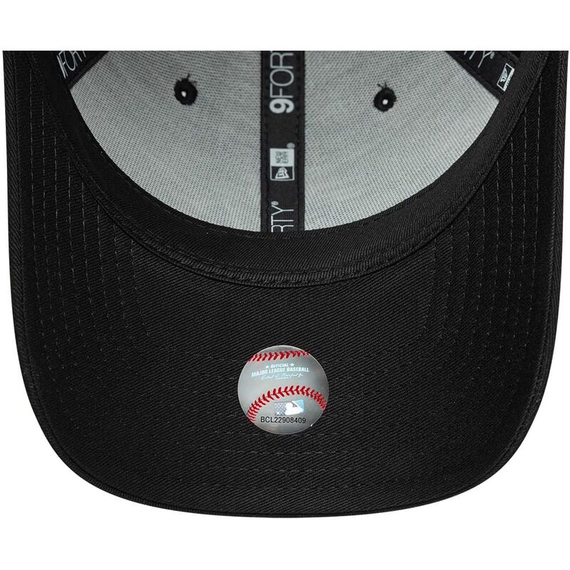bone-curvo-preto-snapback-com-logo-preto-9forty-m-crown-da-new-york-yankees-mlb-da-new-era bone-curvo-preto-snapback-com-logo-preto-9forty-m-crown-da-new-york-yankees-mlb-da-new-era
