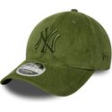 bone-curvo-verde-claro-ajustavel-com-logo-verde-9forty-m-crown-cord-da-new-york-yankees-mlb-da-new-era