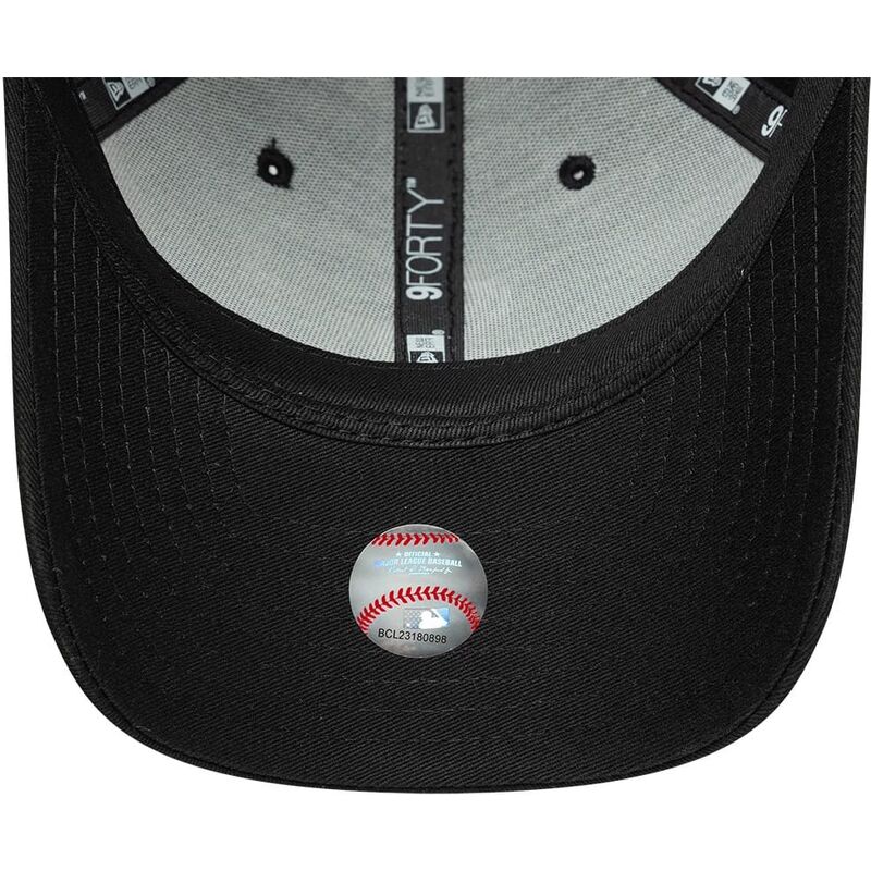 bone-curvo-preto-snapback-9forty-m-crown-side-script-da-chicago-white-sox-mlb-da-new-era