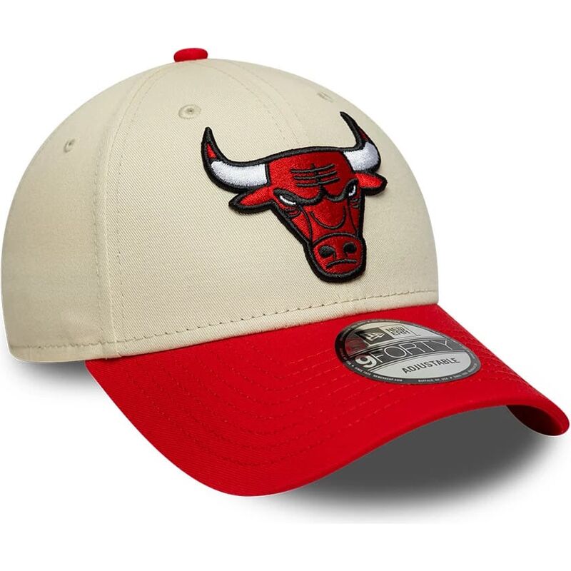 bone-curvo-bege-e-vermelho-ajustavel-9forty-colour-block-da-chicago-bulls-nba-da-new-era
