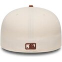 bone-plano-castanho-e-bege-justo-com-logo-castanho-59fifty-league-essential-da-new-york-yankees-mlb-da-new-era