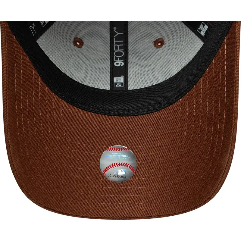 bone-curvo-castanho-ajustavel-para-mulheres-9forty-league-essential-midi-da-los-angeles-dodgers-mlb-da-new-era bone-curvo-castanho-ajustavel-para-mulheres-9forty-league-essential-midi-da-los-angeles-dodgers-mlb-da-new-era