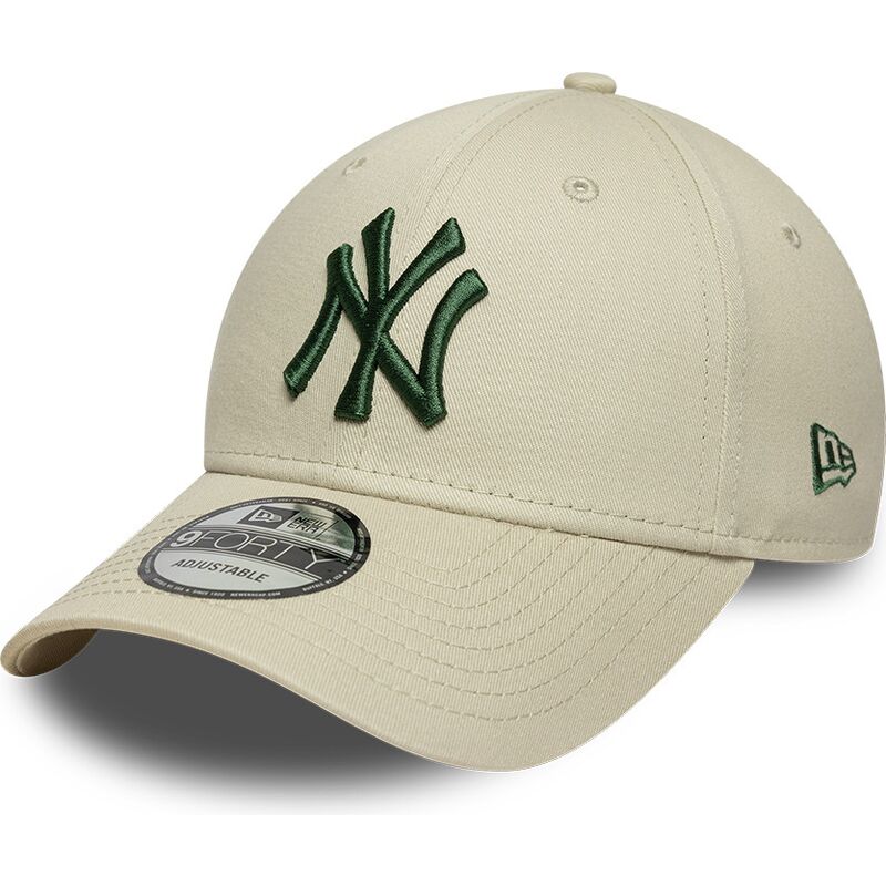 bone-curvo-bege-ajustavel-com-logo-verde-escuro-9forty-league-essential-da-new-york-yankees-mlb-da-new-era bone-curvo-bege-ajustavel-com-logo-verde-escuro-9forty-league-essential-da-new-york-yankees-mlb-da-new-era