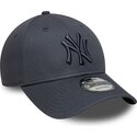 bone-curvo-cinza-escuro-ajustavel-com-logo-cinza-escuro-9forty-league-essential-da-new-york-yankees-mlb-da-new-era