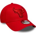 bone-curvo-vermelho-ajustavel-com-logo-vermelho-9forty-outline-da-chicago-bulls-nba-da-new-era
