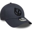 bone-curvo-cinza-escuro-ajustavel-com-logo-preto-9forty-logo-vespa-piaggio-da-new-era