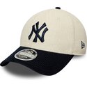 bone-curvo-bege-e-azul-marinho-ajustavel-com-logo-azul-marinho-9forty-m-crown-cord-da-new-york-yankees-mlb-da-new-era