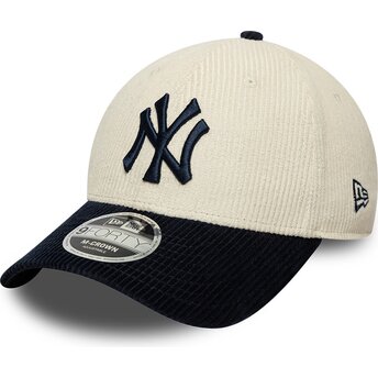 Boné curvo bege e azul marinho ajustável com logo azul marinho 9FORTY M-Crown Cord da New York Yankees MLB da New Era