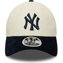 bone-curvo-bege-e-azul-marinho-ajustavel-com-logo-azul-marinho-9forty-m-crown-cord-da-new-york-yankees-mlb-da-new-era