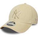 bone-curvo-bege-ajustavel-com-logo-bege-9forty-m-crown-cord-da-new-york-yankees-mlb-da-new-era