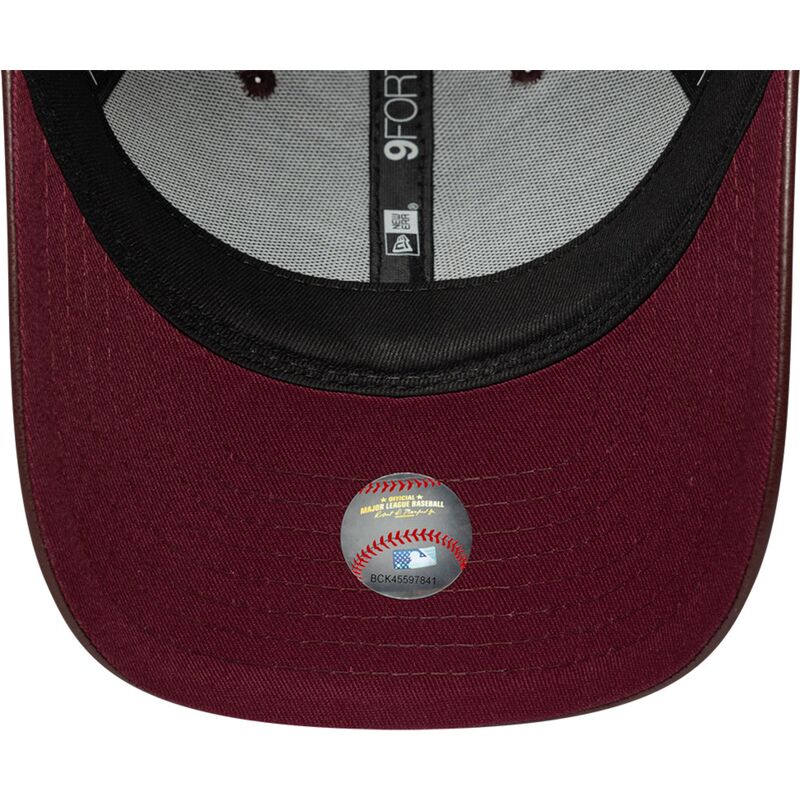 bone-curvo-castanho-snapback-para-mulheres-9forty-m-crown-pu-diamante-da-new-york-yankees-mlb-da-new-era