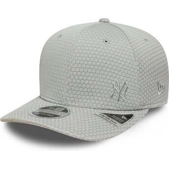 Boné curvo cinza snapback com logo cinza 9SEVENTY Stretch Snap Mesh Flawless da New York Yankees MLB da New Era