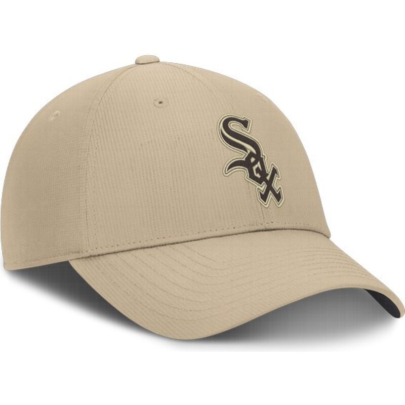 bone-curvo-bege-ajustavel-com-logo-castanho-club-structured-uv-poly-ripstop-da-chicago-white-sox-mlb-da-nike bone-curvo-bege-ajustavel-com-logo-castanho-club-structured-uv-poly-ripstop-da-chicago-white-sox-mlb-da-nike