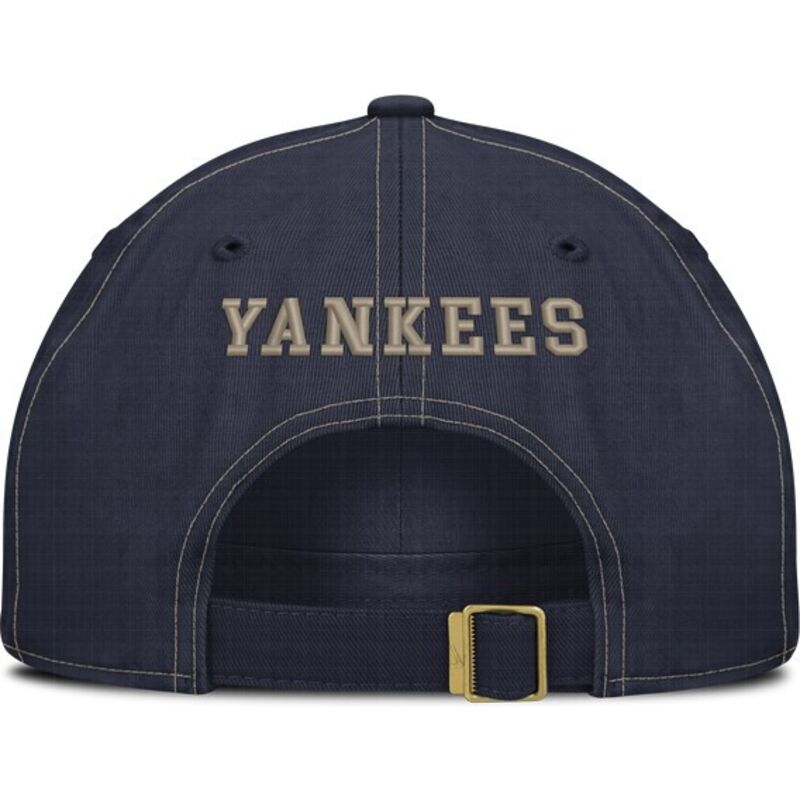 bone-curvo-azul-marinho-ajustavel-com-logo-bege-fathers-day-club-unstructured-organic-cotton-da-new-york-yankees-mlb-da-nike bone-curvo-azul-marinho-ajustavel-com-logo-bege-fathers-day-club-unstructured-organic-cotton-da-new-york-yankees-mlb-da-nike