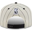 bone-curvo-bege-e-preto-snapback-19twenty-pinstripe-da-chicago-bulls-nba-da-new-era