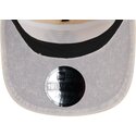 bone-curvo-bege-ajustavel-com-logo-azul-marinho-19twenty-na-lifestyle-f1-da-new-york-yankees-mlb-da-new-era