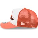 bone-trucker-laranja-e-branco-9fifty-a-frame-na-lifestyle-f1-da-anaheim-ducks-nhl-da-new-era