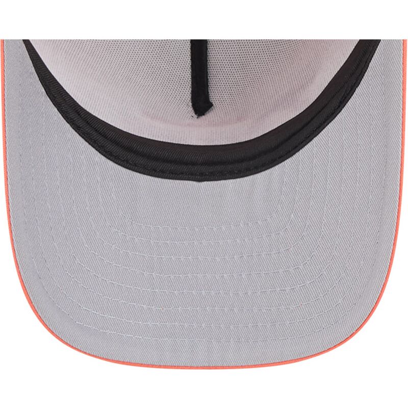bone-trucker-laranja-e-branco-9fifty-a-frame-na-lifestyle-f1-da-anaheim-ducks-nhl-da-new-era