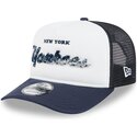bone-trucker-azul-marinho-e-branco-9fifty-a-frame-na-lifestyle-f1-da-new-york-yankees-mlb-da-new-era