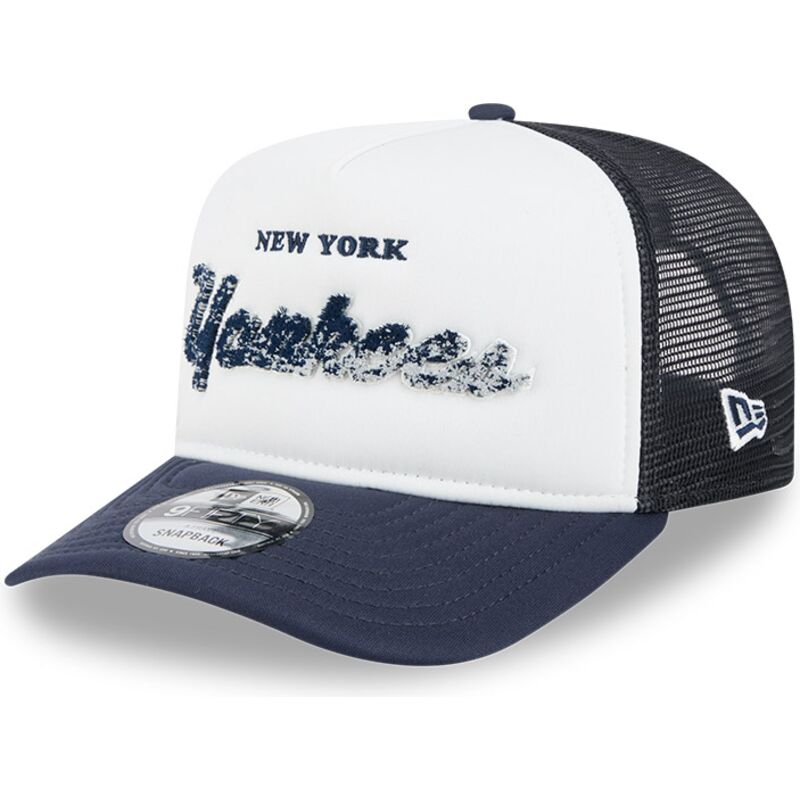 bone-trucker-azul-marinho-e-branco-9fifty-a-frame-na-lifestyle-f1-da-new-york-yankees-mlb-da-new-era