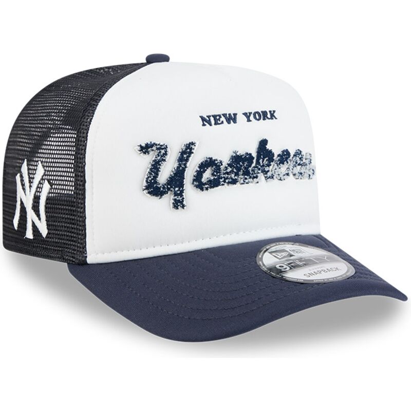 bone-trucker-azul-marinho-e-branco-9fifty-a-frame-na-lifestyle-f1-da-new-york-yankees-mlb-da-new-era