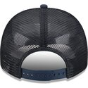 bone-trucker-azul-marinho-e-branco-9fifty-a-frame-na-lifestyle-f1-da-new-york-yankees-mlb-da-new-era
