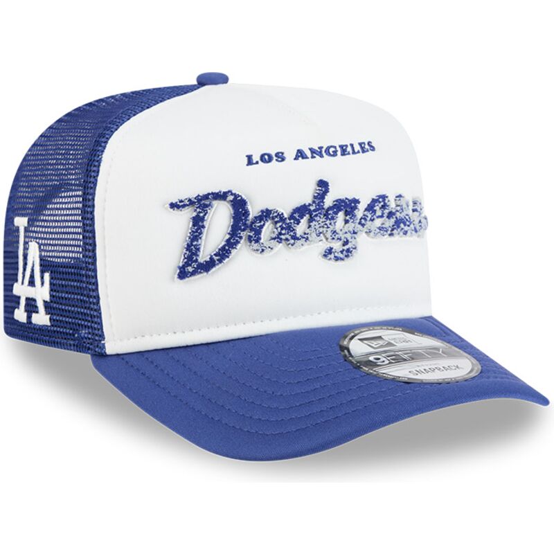 bone-trucker-azul-e-branco-9fifty-a-frame-na-lifestyle-f1-da-los-angeles-dodgers-mlb-da-new-era