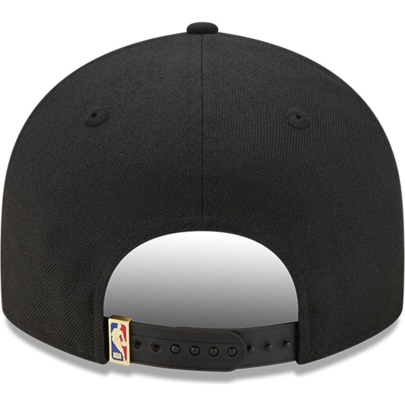 bone-curvo-preto-snapback-9fifty-na-lifestyle-f1-da-detroit-pistons-nba-da-new-era
