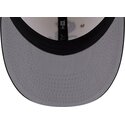 bone-curvo-bege-e-preto-justo-59fifty-beads-na-lifestyle-f1-da-chicago-white-sox-mlb-da-new-era