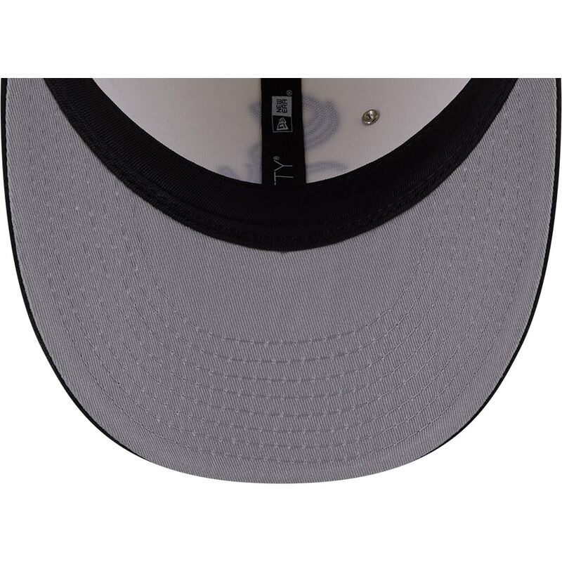 bone-curvo-bege-e-preto-justo-59fifty-beads-na-lifestyle-f1-da-chicago-white-sox-mlb-da-new-era