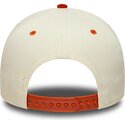 bone-curvo-bege-e-castanho-snapback-e-frame-wordmark-suede-da-new-york-yankees-mlb-da-new-era