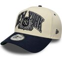 bone-curvo-bege-e-azul-marinho-snapback-e-frame-wordmark-suede-da-new-york-yankees-mlb-da-new-era