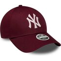 bone-curvo-vermelho-ajustavel-para-mulheres-com-logo-rosa-9forty-metallic-logo-da-new-york-yankees-mlb-da-new-era