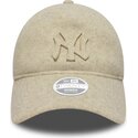 bone-curvo-bege-ajustavel-com-logo-bege-9twenty-a-frame-melton-luxe-da-new-york-yankees-mlb-da-new-era