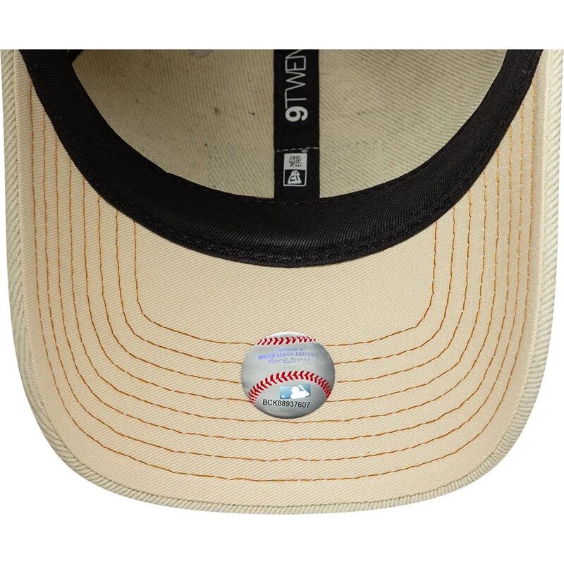 bone-curvo-bege-ajustavel-com-logo-castanho-9twenty-denim-da-new-york-yankees-mlb-da-new-era