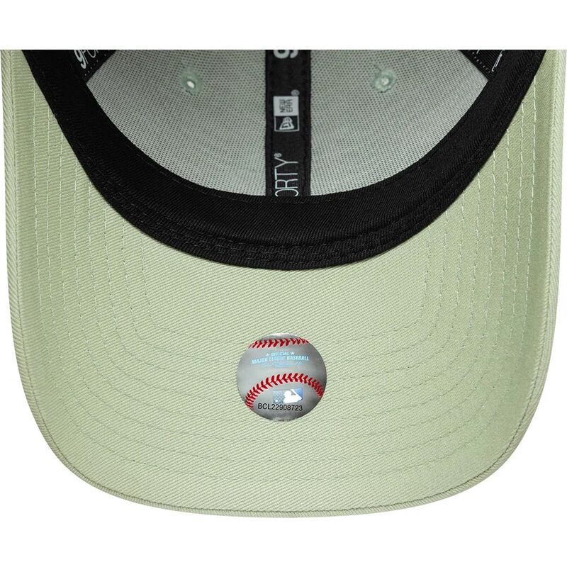 bone-curvo-verde-ajustavel-para-mulheres-com-logo-verde-9forty-league-essential-da-los-angeles-dodgers-mlb-da-new-era bone-curvo-verde-ajustavel-para-mulheres-com-logo-verde-9forty-league-essential-da-los-angeles-dodgers-mlb-da-new-era