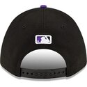 bone-curvo-preto-snapback-com-logo-violeta-9forty-m-crown-player-replica-da-colorado-rockies-mlb-da-new-era
