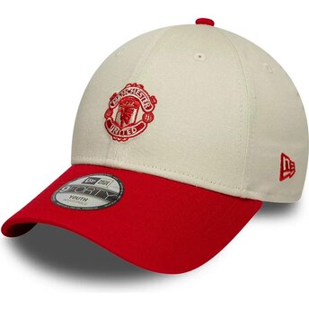 Boné curvo bege e vermelho ajustável para criança 9FORTY Contrast da Manchester United Football Club Premier League da New Era