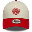 bone-curvo-bege-e-vermelho-ajustavel-para-crianca-9forty-contrast-da-manchester-united-football-club-premier-league-da-new-era