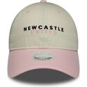 bone-curvo-bege-e-rosa-ajustavel-para-mulheres-9twenty-da-newcastle-united-football-club-premier-league-da-new-era