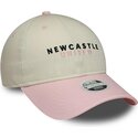 bone-curvo-bege-e-rosa-ajustavel-para-mulheres-9twenty-da-newcastle-united-football-club-premier-league-da-new-era