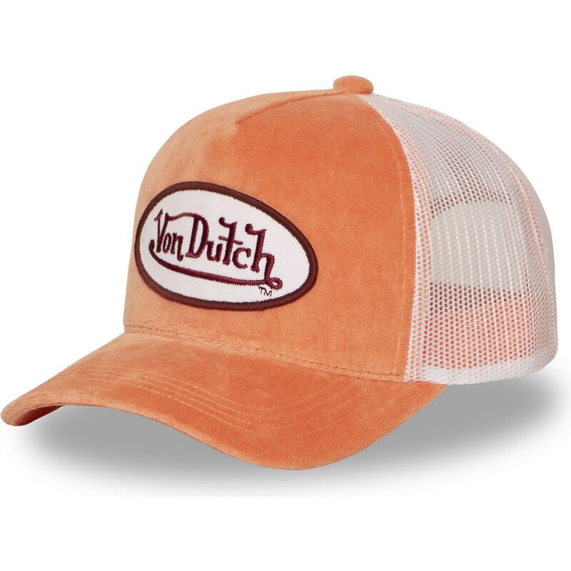 bone-trucker-laranja-e-branco-kylie-pe-da-von-dutch