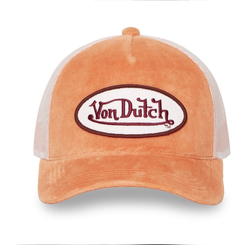 bone-trucker-laranja-e-branco-kylie-pe-da-von-dutch