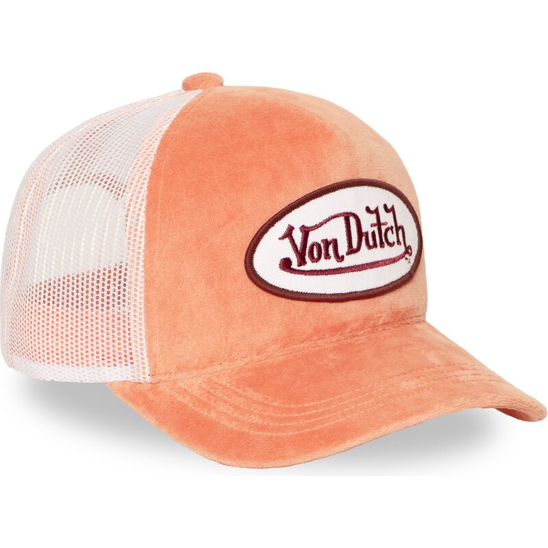 bone-trucker-laranja-e-branco-kylie-pe-da-von-dutch