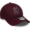 bone-curvo-grena-vermelho-ajustavel-com-logo-grena-9forty-team-outline-da-new-york-yankees-mlb-da-new-era