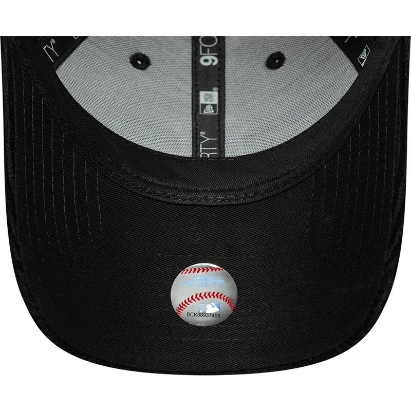 bone-curvo-preto-ajustavel-para-mulheres-com-logo-preto-9forty-cord-da-new-york-yankees-mlb-da-new-era